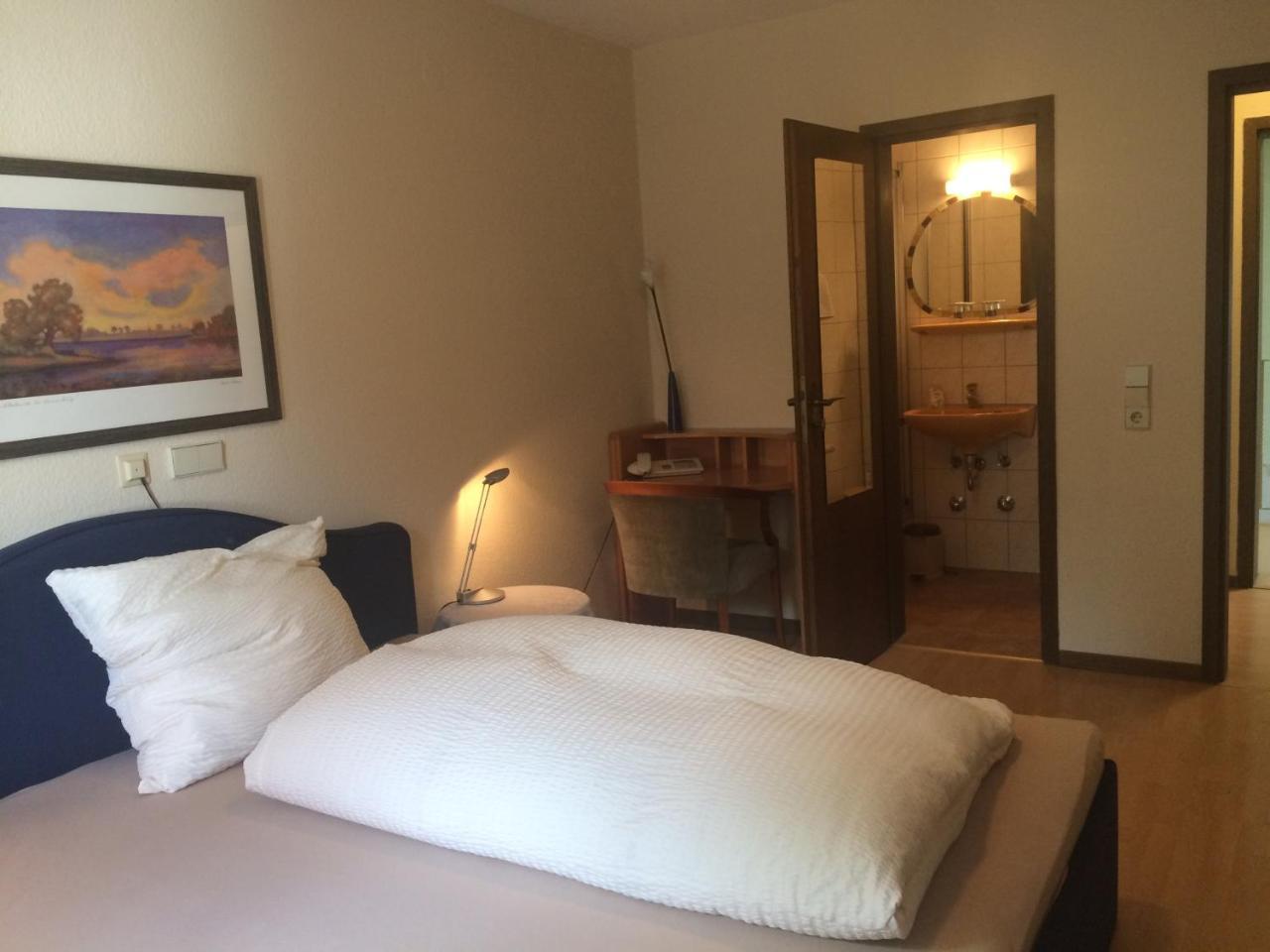 שונאו Icc Pfaelzer Hof - Hotel & Seminarhaus מראה חיצוני תמונה